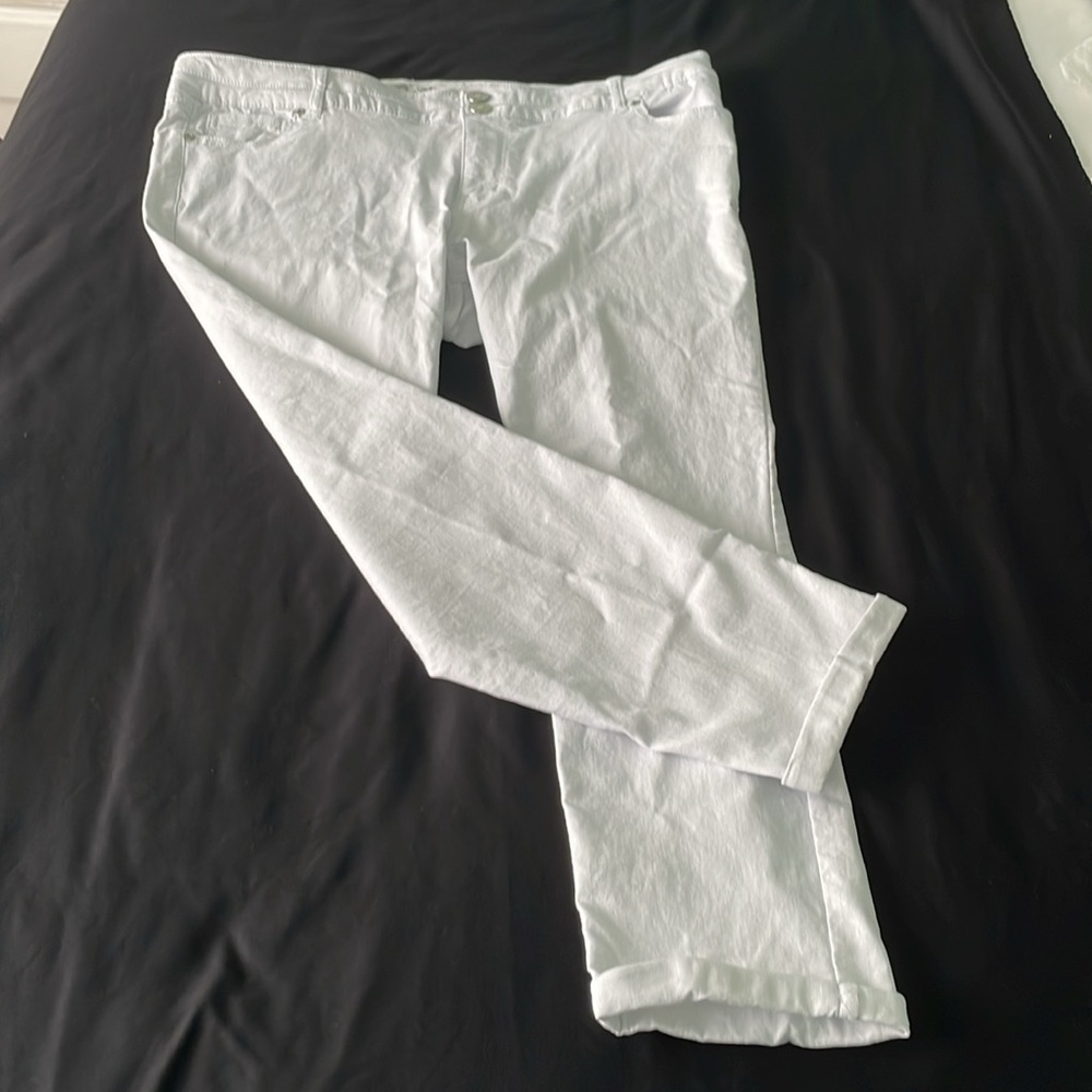 Women’s white Capri jeans - Revolt
